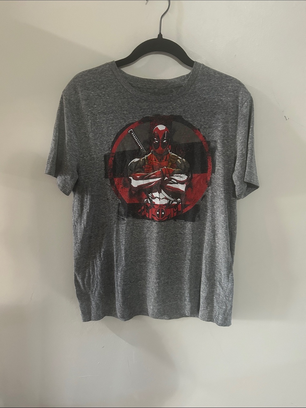 Marvel Deadpool Short Sleeve Graphic Tee - Gray & Red